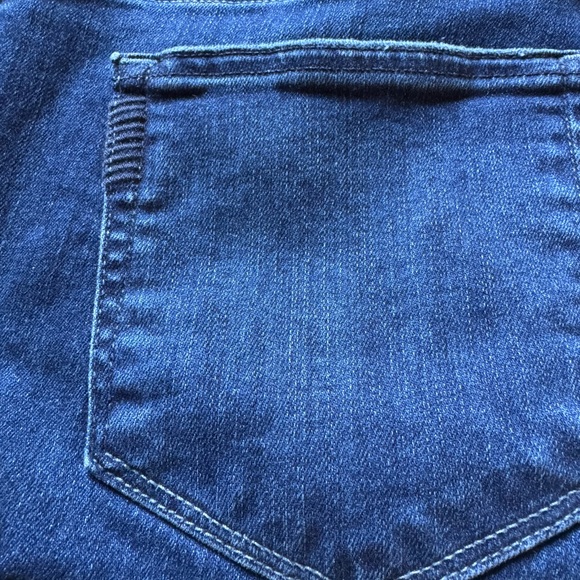 PAIGE Laurel Canyon Jean size 34 - Picture 3 of 7